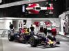 Red Bull Formel 1 Wagen im Paddock-Shop